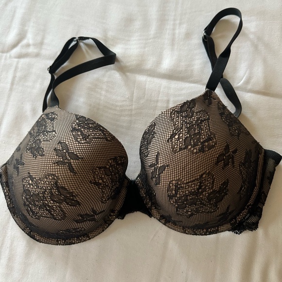 Victoria Secret Bra 34-D Like new - Picture 3 of 4